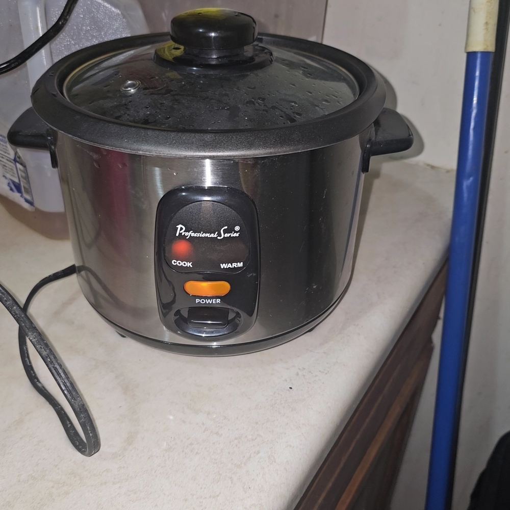 Stainless Steel Rice Cooker - Picture 2 of 7